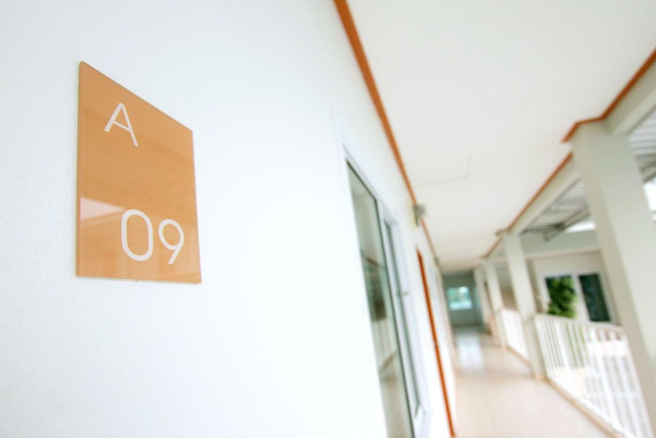 S-House Hotel Сурин Екстериор снимка